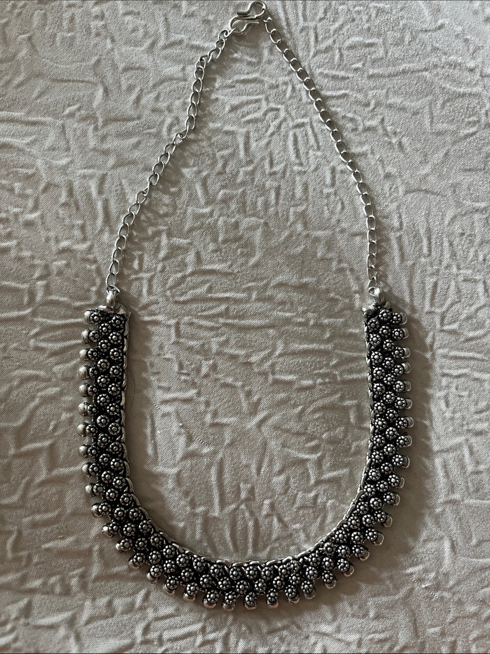 Vintage-Inspired Beaded Collar Necklace - Silver
